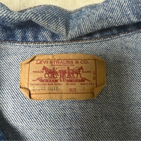 Levi's jean jacket - Picture 4 of 9